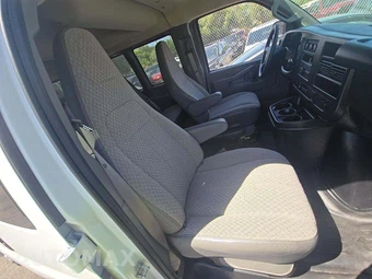 2025 Chevrolet Express 3500 Passenger Van LS 1LS 155.1" WB - miniatura 19
