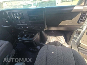 2025 Chevrolet Express 3500 Passenger Van LS 1LS 155.1" WB - miniatura 20
