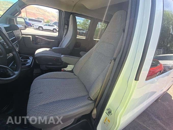 2025 Chevrolet Express 3500 Passenger Van LS 1LS 155.1" WB - miniatura 6