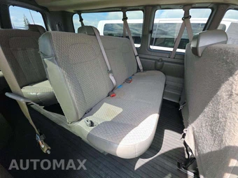 2025 Chevrolet Express 3500 Passenger Van LS 1LS 155.1" WB - miniatura 10