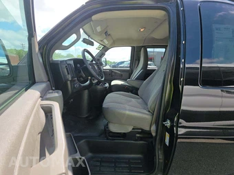 2025 Chevrolet Express 3500 Passenger Van LS 1LS 155.1" WB - miniatura 3