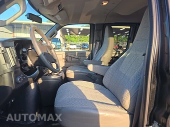 2025 Chevrolet Express 3500 Passenger Van LS 1LS 155.1" WB - miniatura 13