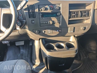 2025 Chevrolet Express 3500 Passenger Van LS 1LS 155.1" WB - miniatura 17