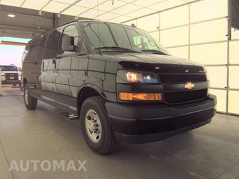 2025 Chevrolet Express 3500 Passenger Van LS 1LS 155.1" WB - miniatura 4