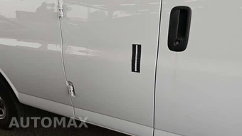 2025 Chevrolet Express 3500 Passenger Van LS 1LS 155.1" WB - miniatura 21