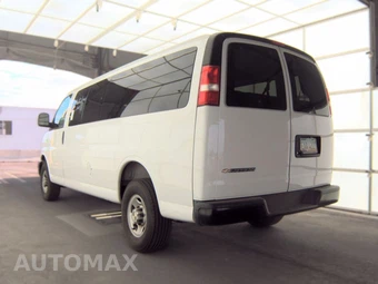 2025 Chevrolet Express 3500 Passenger Van LS 1LS 155.1" WB - miniatura 6