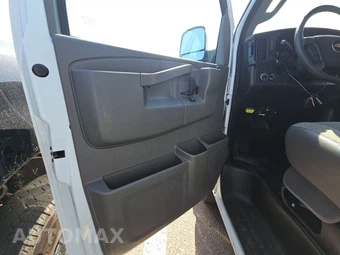 2025 Chevrolet Express 3500 Passenger Van LS 1LS 155.1" WB - miniatura 9