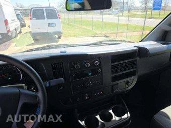 2025 Chevrolet Express 3500 Passenger Van LS 1LS 155.1" WB - miniatura 11