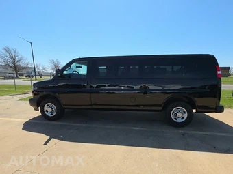2025 Chevrolet Express 3500 Passenger Van LS 1LS 155.1" WB - miniatura 3