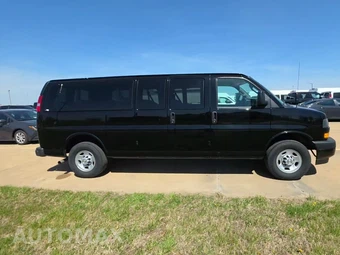 2025 Chevrolet Express 3500 Passenger Van LS 1LS 155.1" WB - miniatura 5