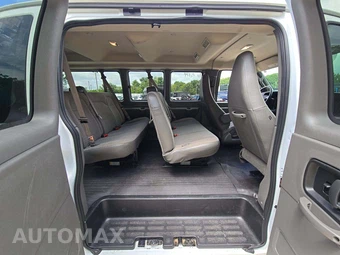 2025 Chevrolet Express 3500 Passenger Van LS 1LS 155.1" WB - miniatura 13