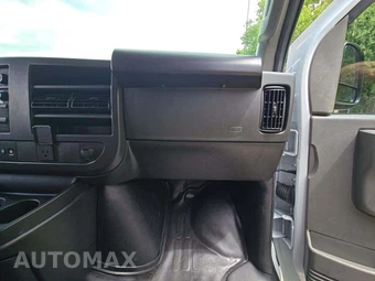 2025 Chevrolet Express 3500 Passenger Van LS 1LS 155.1" WB - miniatura 16
