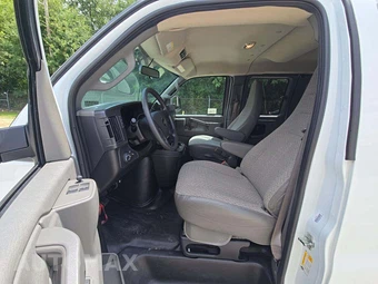2025 Chevrolet Express 3500 Passenger Van LS 1LS 155.1" WB - miniatura 3