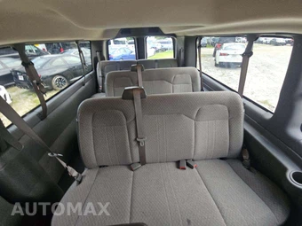 2025 Chevrolet Express 3500 Passenger Van LS 1LS 155.1" WB - miniatura 14