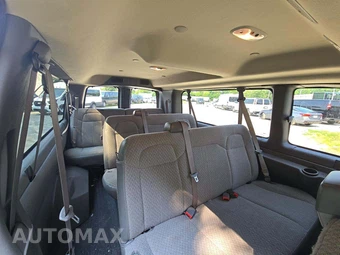 2025 Chevrolet Express 3500 Passenger Van LS 1LS 155.1" WB - miniatura 10