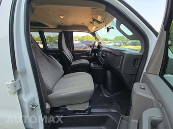 2025 Chevrolet Express 3500 Passenger Van LS 1LS 155.1" WB - miniatura 15