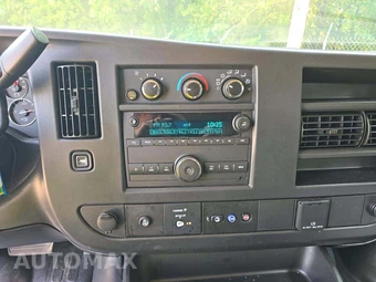 2025 Chevrolet Express 3500 Passenger Van LS 1LS 155.1" WB - miniatura 7