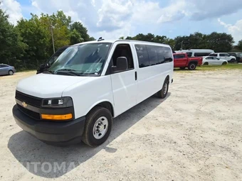 2025 Chevrolet Express 3500 Passenger Van LS 1LS 155.1" WB