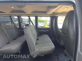 2025 Chevrolet Express 3500 Passenger Van LS 1LS 155.1" WB - miniatura 13