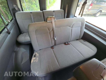 2025 Chevrolet Express 3500 Passenger Van LS 1LS 155.1" WB - miniatura 14