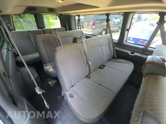 2025 Chevrolet Express 3500 Passenger Van LS 1LS 155.1" WB - miniatura 17