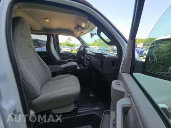 2025 Chevrolet Express 3500 Passenger Van LS 1LS 155.1" WB - miniatura 19