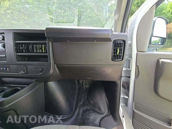 2025 Chevrolet Express 3500 Passenger Van LS 1LS 155.1" WB - miniatura 16