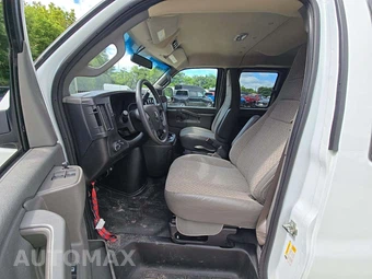 2025 Chevrolet Express 3500 Passenger Van LS 1LS 155.1" WB - miniatura 3