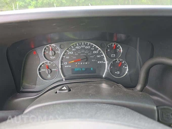 2025 Chevrolet Express 3500 Passenger Van LS 1LS 155.1" WB - miniatura 6