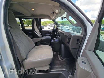 2025 Chevrolet Express 3500 Passenger Van LS 1LS 155.1" WB - miniatura 15