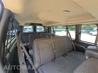 2025 Chevrolet Express 3500 Passenger Van LS 1LS 155.1" WB - miniatura 10