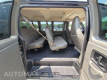 2025 Chevrolet Express 3500 Passenger Van LS 1LS 155.1" WB - miniatura 13