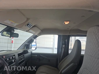 2025 Chevrolet Express 3500 Passenger Van LT 1LT 155.1" WB - miniatura 17