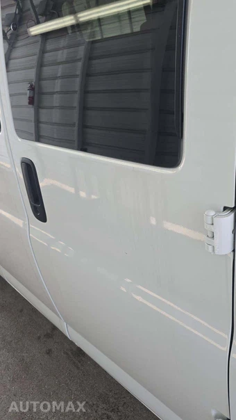 2025 Chevrolet Express 3500 Passenger Van LT 1LT 155.1" WB - miniatura 23