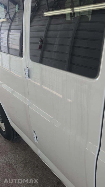 2025 Chevrolet Express 3500 Passenger Van LT 1LT 155.1" WB - miniatura 26