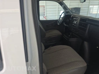 2025 Chevrolet Express 3500 Passenger Van LT 1LT 155.1" WB - miniatura 8