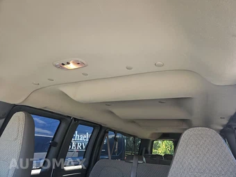 2025 Chevrolet Express 3500 Passenger Van LT 1LT 155.1" WB - miniatura 18