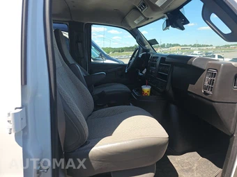 2025 Chevrolet Express 3500 Passenger Van LT 1LT 155.1" WB - miniatura 8