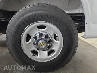 2025 Chevrolet Express 3500 Passenger Van LT 1LT 155.1" WB - miniatura 11