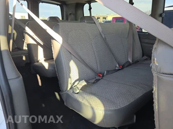 2025 Chevrolet Express 3500 Passenger Van LT 1LT 155.1" WB - miniatura 14