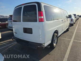 2025 Chevrolet Express 3500 Passenger Van LT 1LT 155.1" WB - miniatura 4