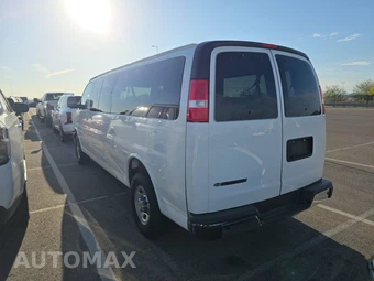 2025 Chevrolet Express 3500 Passenger Van LT 1LT 155.1" WB - miniatura 6