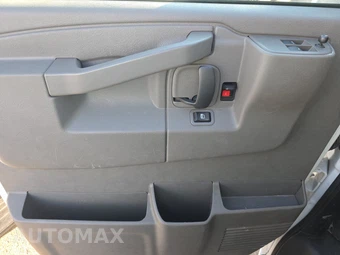 2025 Chevrolet Express 3500 Passenger Van LT 1LT 155.1" WB - miniatura 9