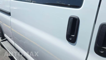 2025 Chevrolet Express 3500 Passenger Van LT 1LT 155.1" WB - miniatura 18