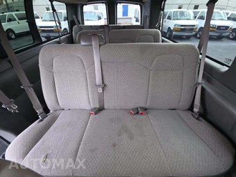2025 Chevrolet Express 3500 Passenger Van LT 1LT 155.1" WB - miniatura 13