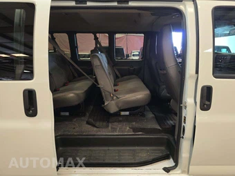 2025 Chevrolet Express 3500 Passenger Van LT 1LT 155.1" WB - miniatura 16