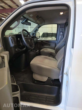 2025 Chevrolet Express 3500 Passenger Van LT 1LT 155.1" WB - miniatura 6