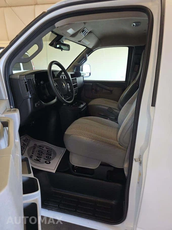 2025 Chevrolet Express 3500 Passenger Van LT 1LT 155.1" WB - miniatura 6