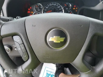 2025 Chevrolet Express 3500 Passenger Van LT 1LT 155.1" WB - miniatura 12