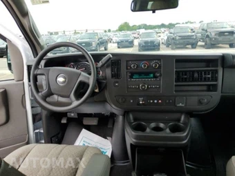 2025 Chevrolet Express 3500 Passenger Van LT 1LT 155.1" WB - miniatura 8